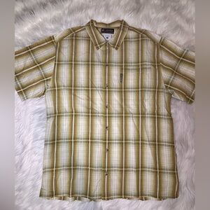 Columbia Casual Button Down Shirt